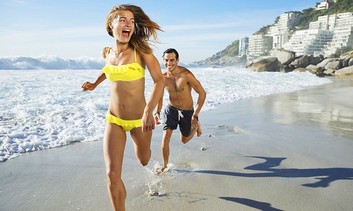 Body contouring with wood therapy and manual massage sessions