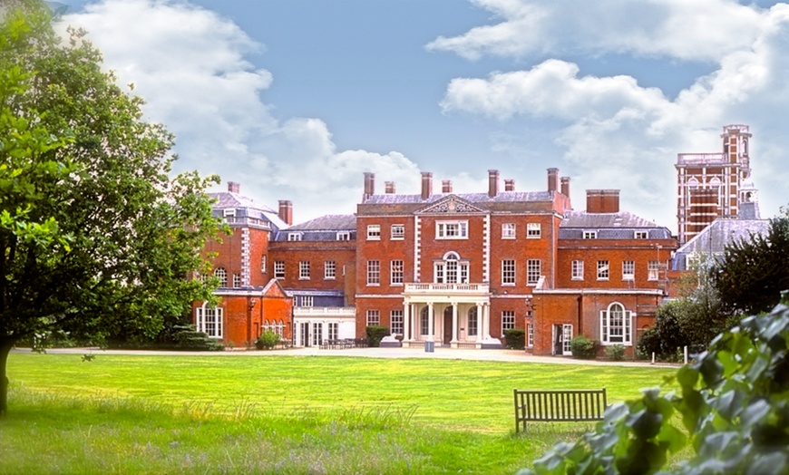 Image 1: 4* Georgian Mansion in Hertfordshire 