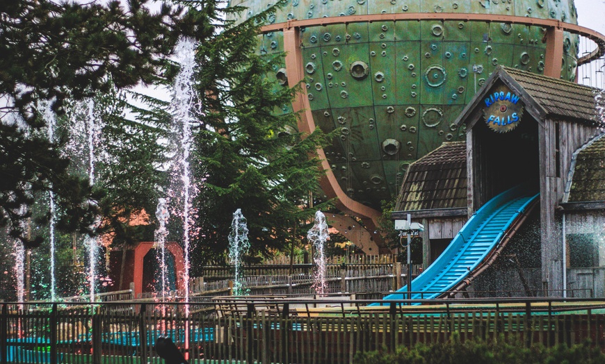 Image 7: Ferienpark Slagharen: Wigwam, Cottage oder Lodge inkl. Bettwäsche