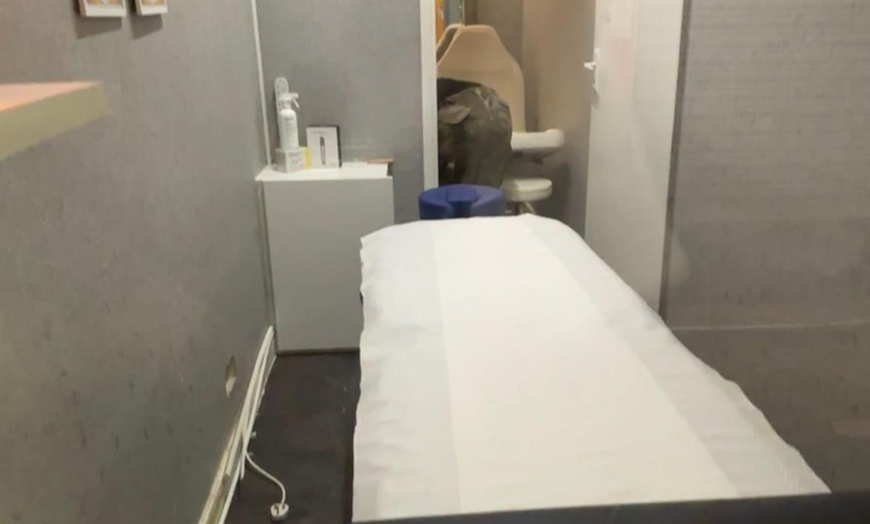 Image 4: Up to 58% Off on Massage - Full Body at Huda Beauty &Aesthetics