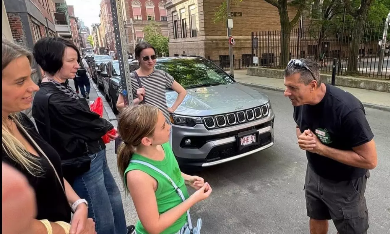 Discover North End Boston Food Tour with a Local Guide