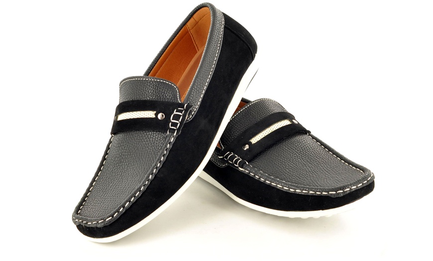 Image 4: Two-Tone Men's Loafers 