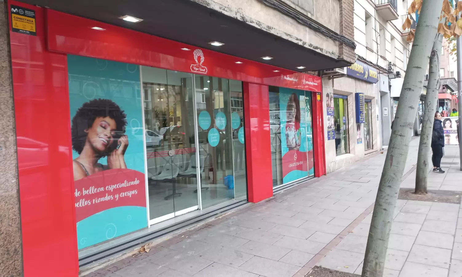 Peluquería con lavado, hidratación, corte y opción a tinte y mechas