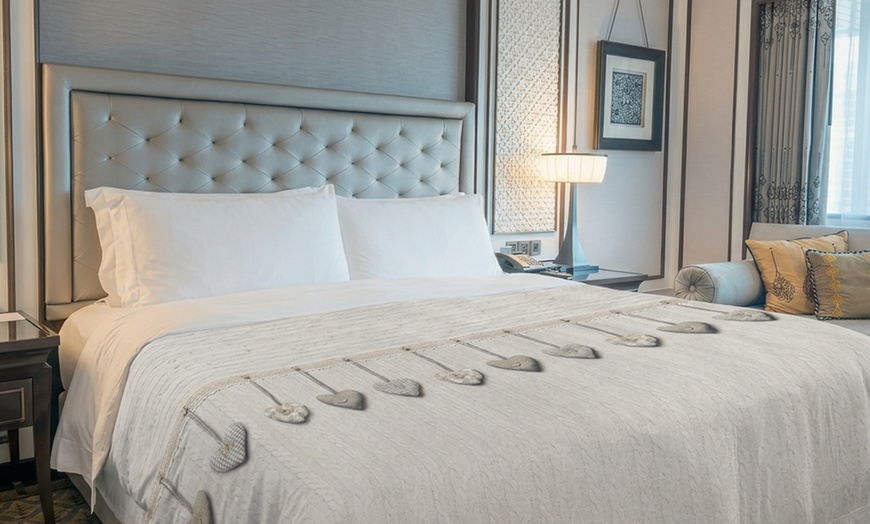 Image 2: 100% Cotton Sheet with Assorted Patterns