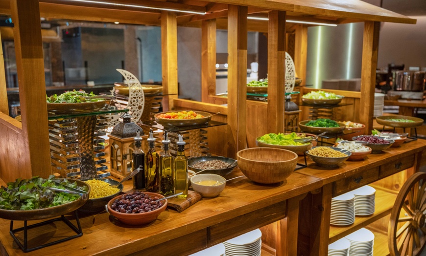 Image 3: 5* Premium Iftar Buffet + Ramadan Drinks For a Child or Up to 4 Adults