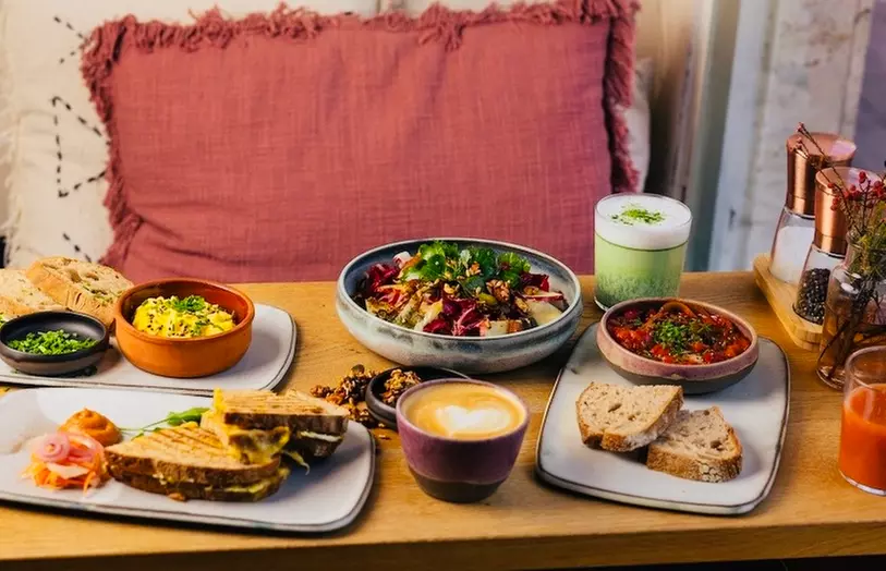 Vegetarisches Frühstück inkl. frischem O-Saft für 2 oder 4 Personen