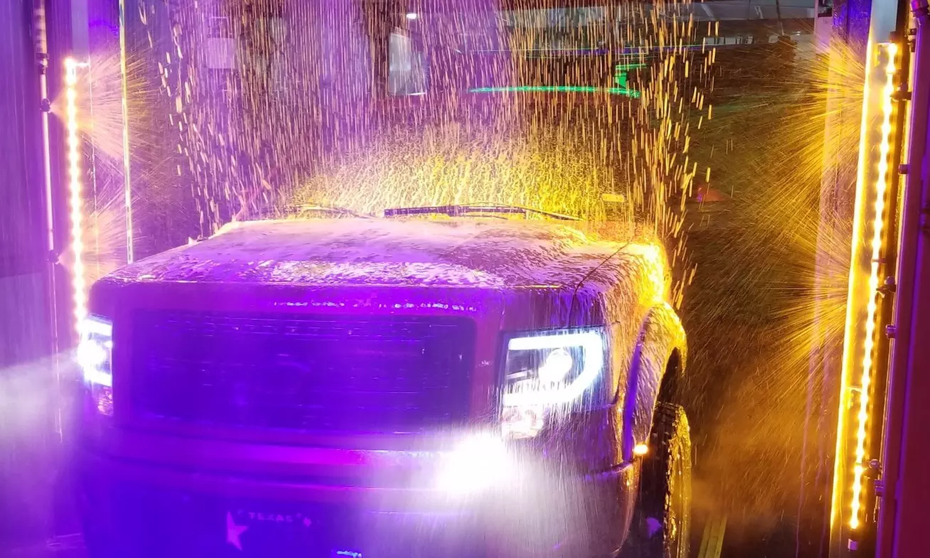 High Quality Gold Wash from Whistle Express Car Wash