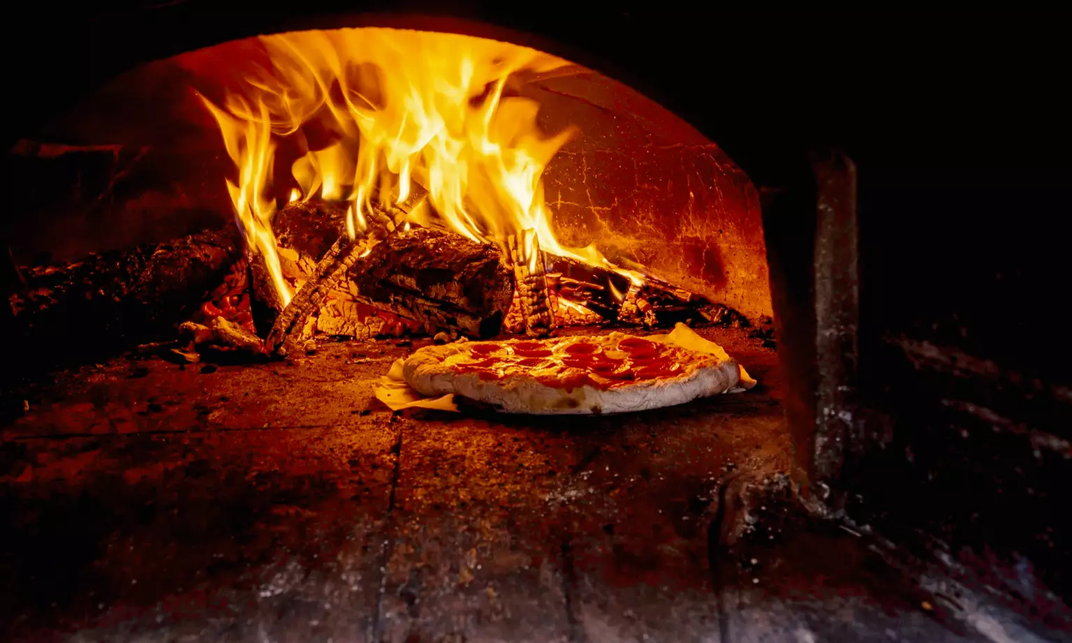 Savor Big Cheese/Pepperoni Polly Pizza w/ 2 or 4 Refreshing Drinks 