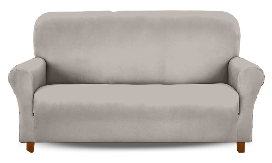 Image 15: Water-Resistant, Elegant Velvet Sofa Cover in Various Sizes