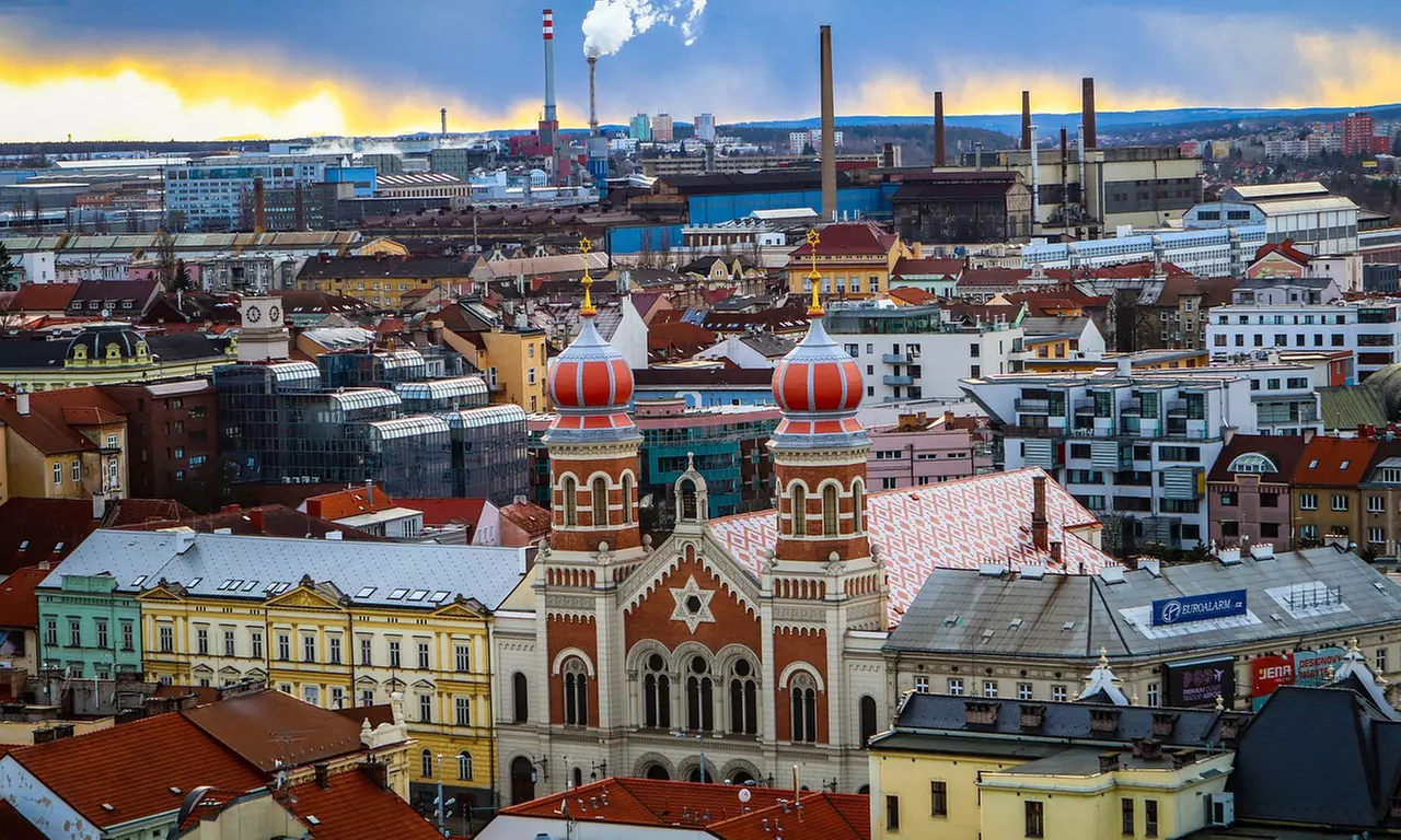 Tschechien: 1-3 Nächte für Zwei im Superior Doppelzimmer inkl. Frühstück im 4* Parkhotel Plzen in der "Bierstadt" Pilsen - Primary Image