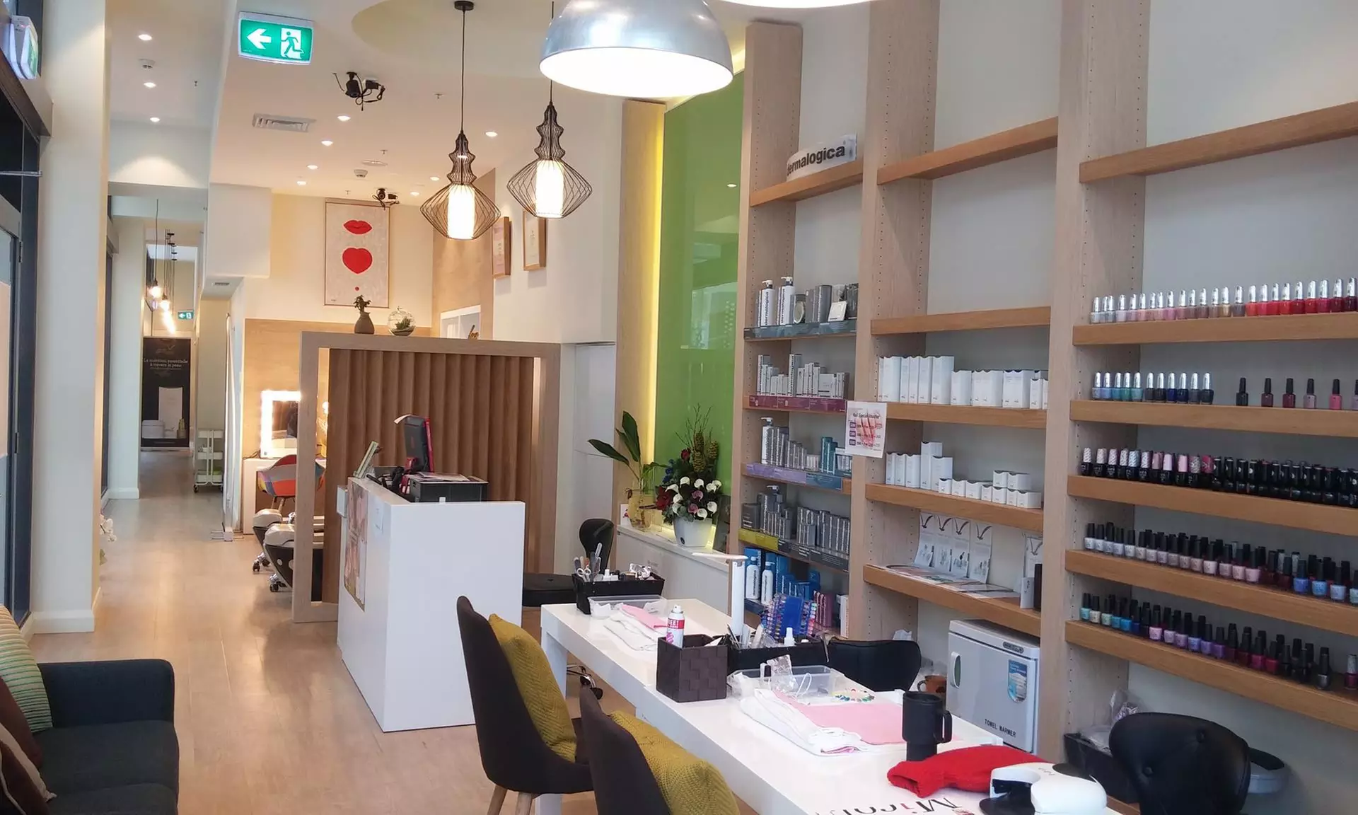 Get a Sleek Look with Wash, Blowdry or Shiseido Keratin Treatments!