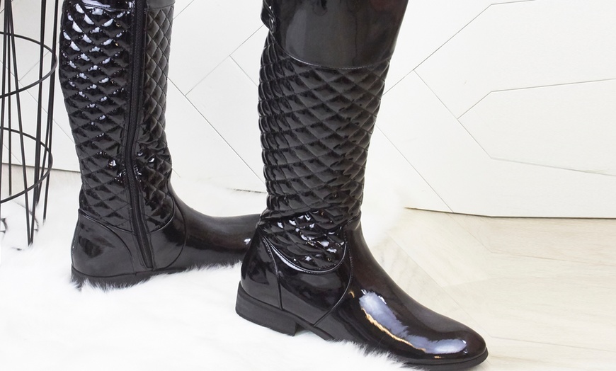 Image 3: Women's Black Quilted Boots