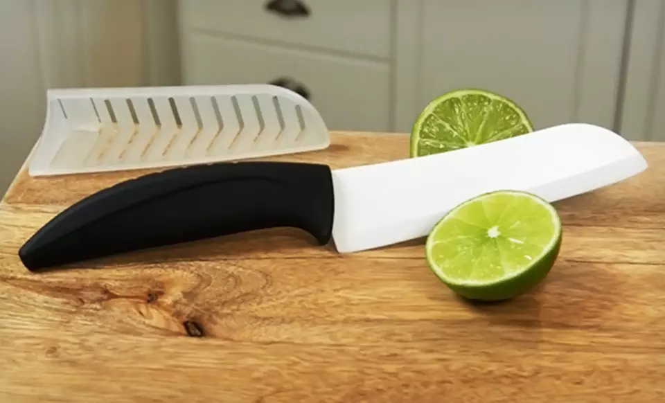 $27 for a World Class Eight-Piece Ceramic-Knife Set ($165 List Price). Free Shipping and Free Returns. - Second Medium