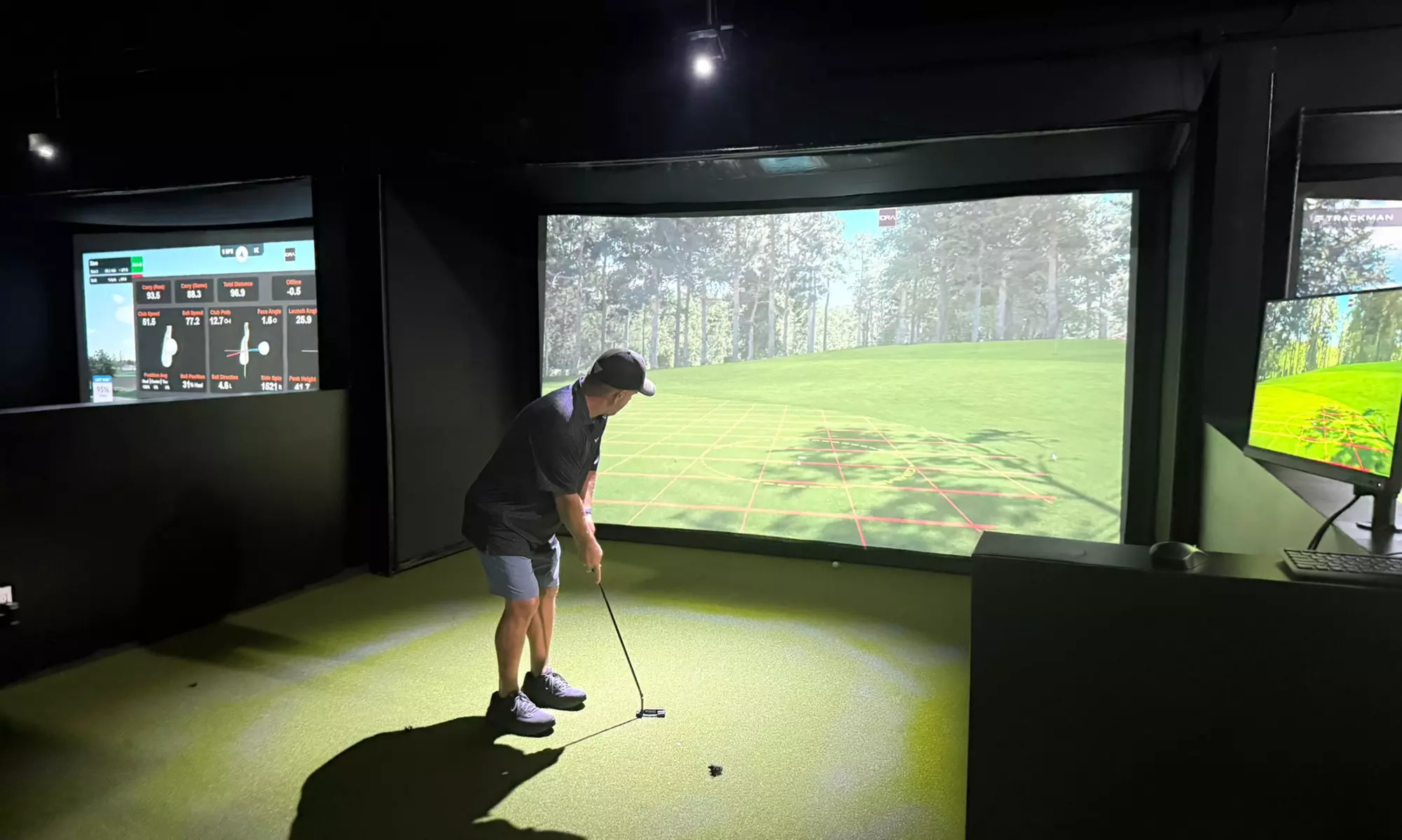 Golf with Friends: One-Hour Bay Rental Up to Four People
