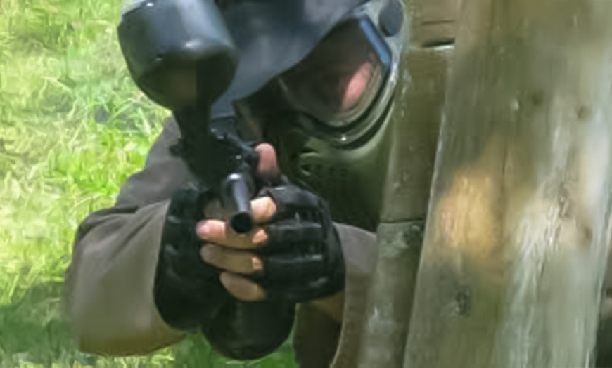 Image 2: Partie de Paintball à La Vallée des Korrigans