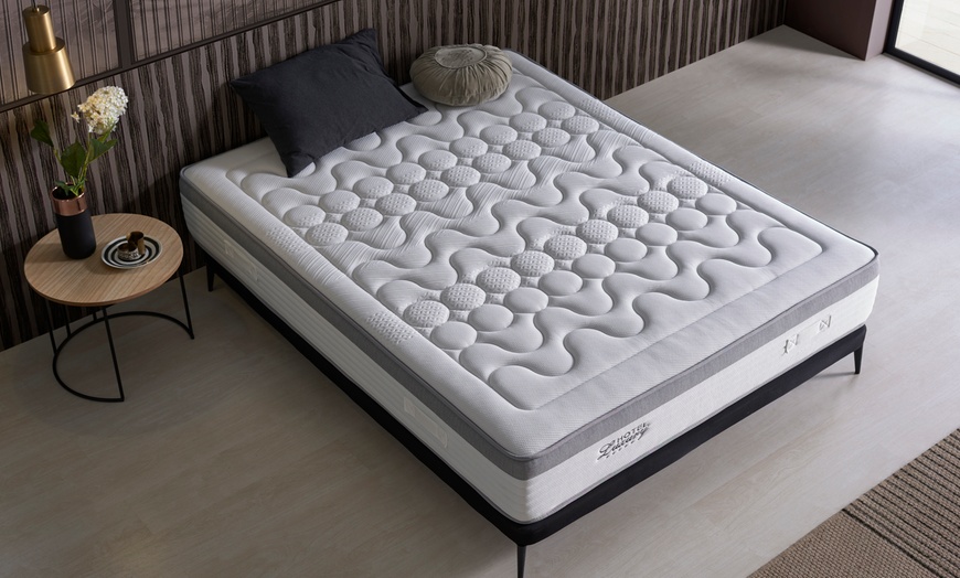 Image 2: VISCO LUXURY HOTEL 5* MATTRESS