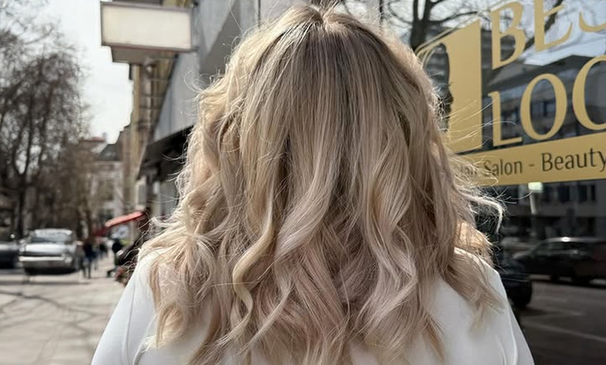 Image 3: Waschen, Schneiden & Föhnen oder Ansatzfarbe, Strähnen oder Balayage