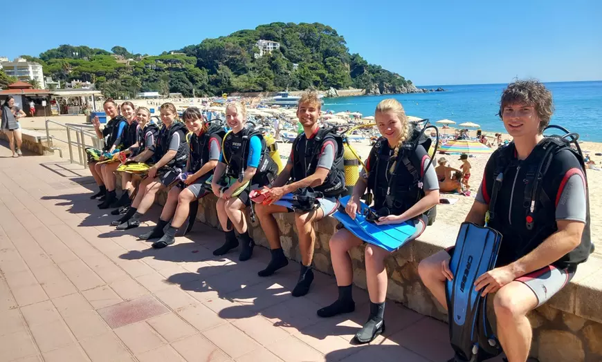 Image 3: Bautismo de buceo para 1 o 2 personas con material, fotos y vídeos