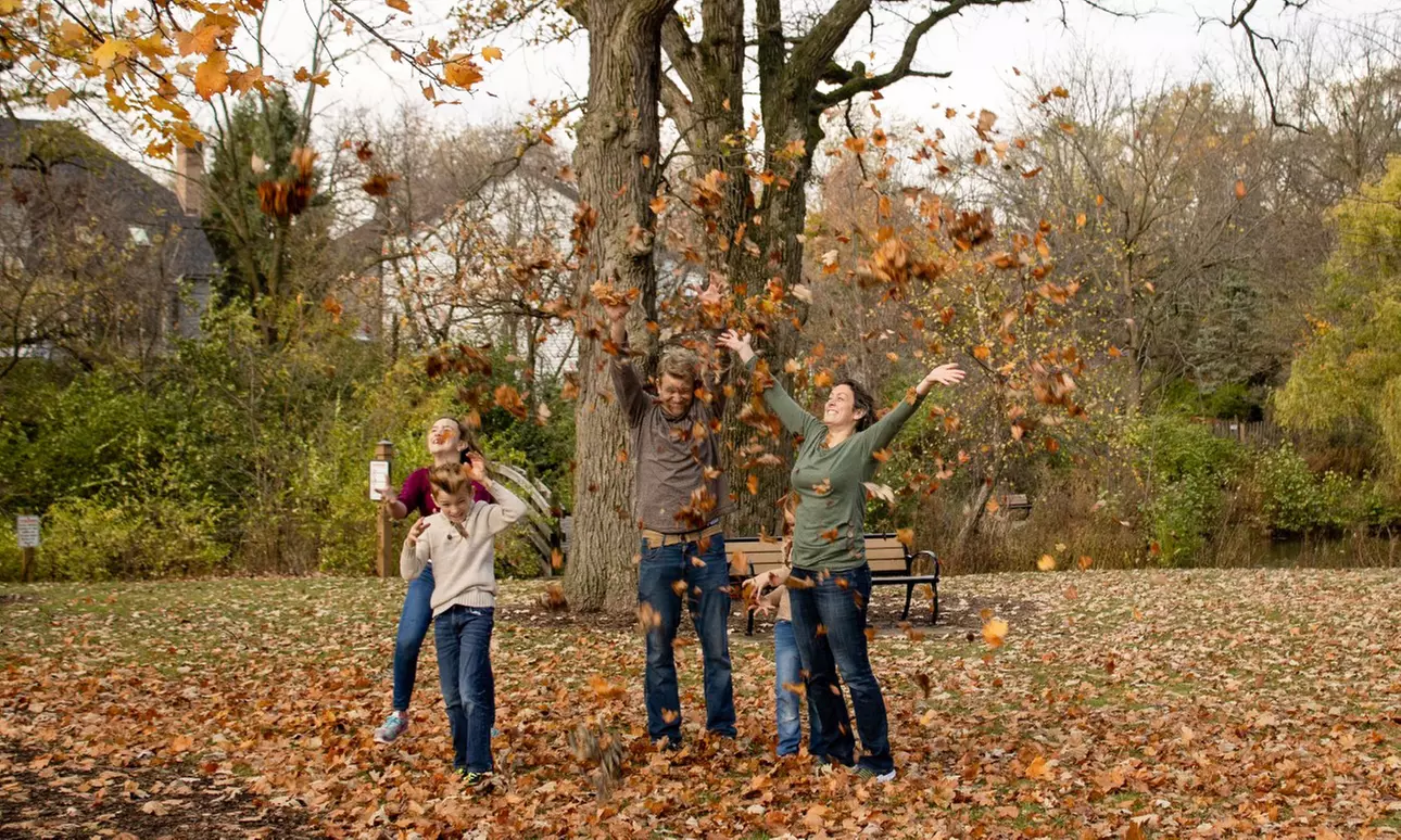 30 or 60 Minute Outdoor Photography Sessions with Downloadable Photos
