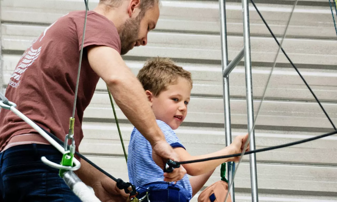 2-Hour Flying Trapeze Beginner Experience for One or Two People