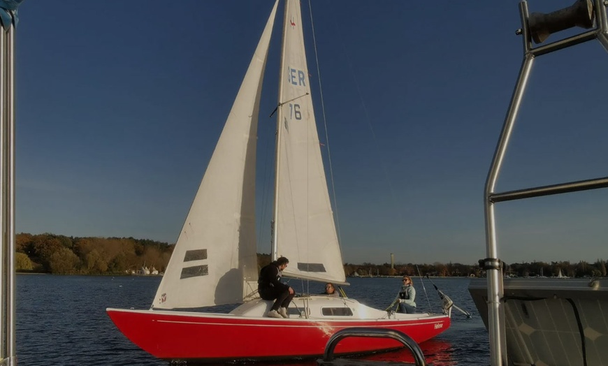 Image 7: 2 Std. Segeln für 1 - 3 Personen oder 1 Std. Motorboot für 1 Person