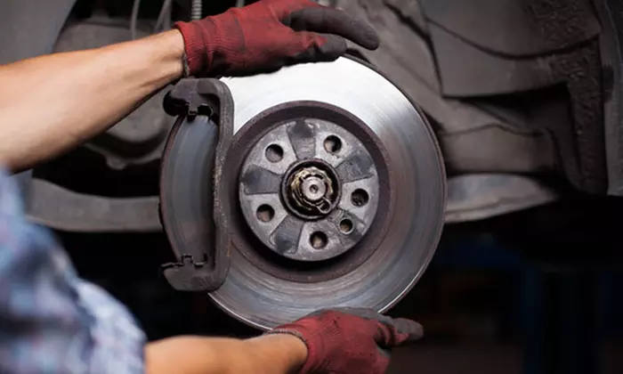 Räderwechsel und Frühjahrscheck, optional mit Wuchten und Einlagerung