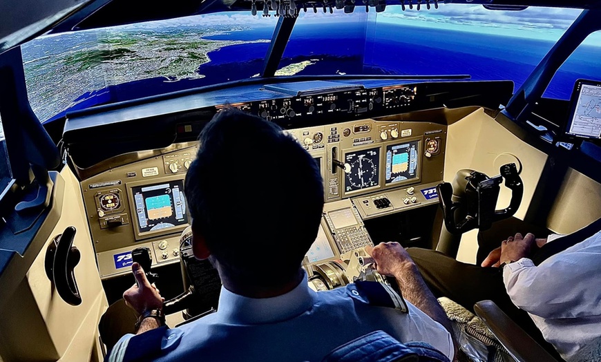 Image 2: 30-Minute Flight Simulation or Battle of Britain Combat Experience