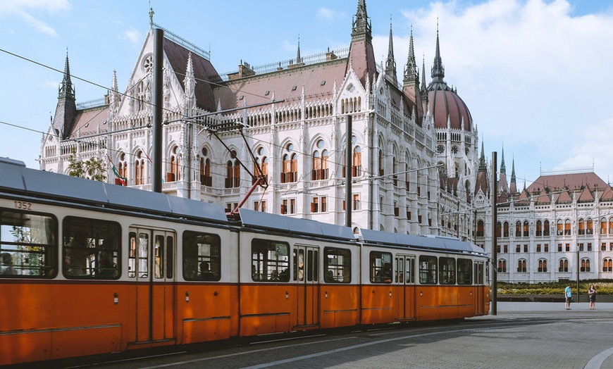 Image 4: ✈ Budapest: 2, 3, or 4 Nights with Hotel Stay and Return Flights