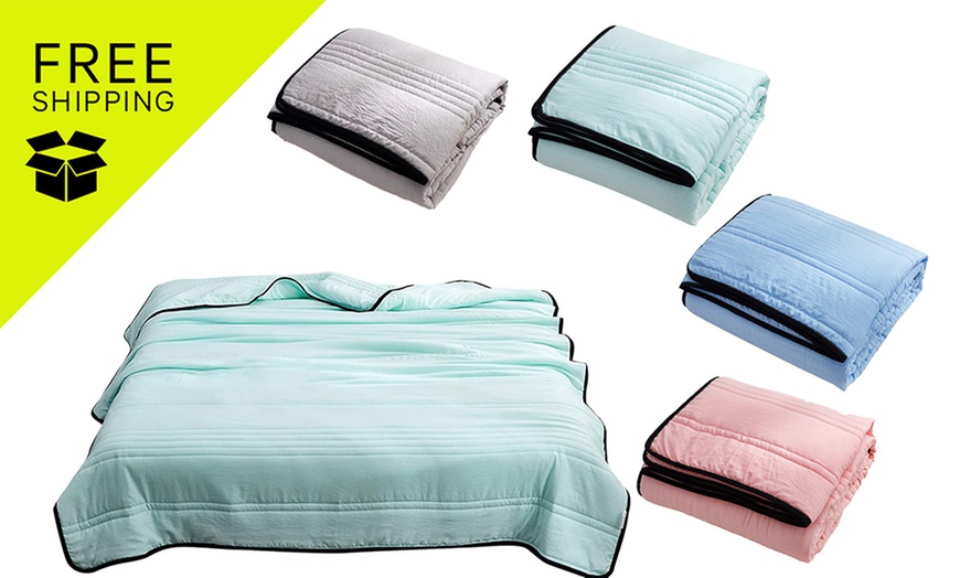 Image 1: Air-Conditioned Thin Quilt