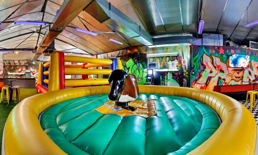 Image 3: Platinum Party Package - Games & Bottomless Drinks for Up to 20 People