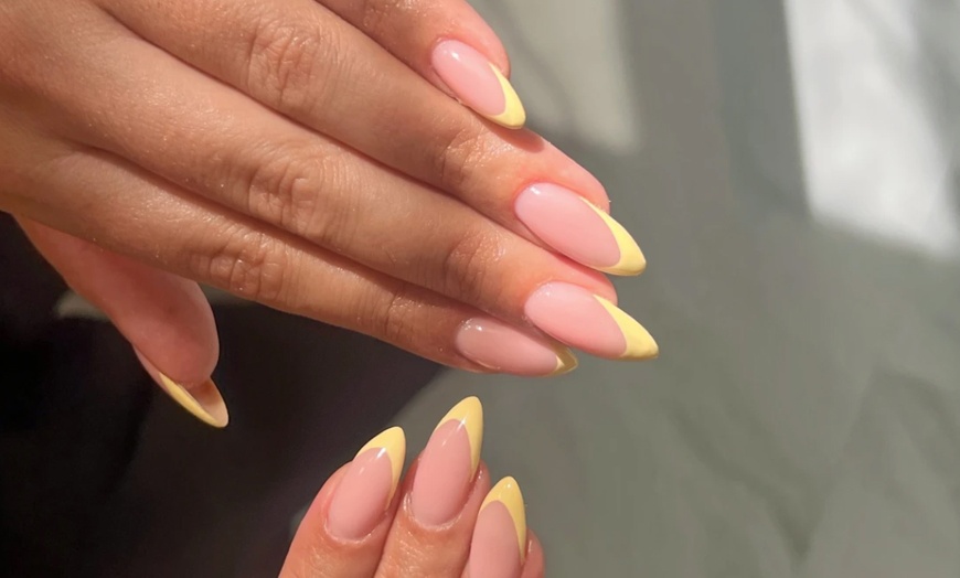 Image 2: Beauté des ongles avec TY Institut