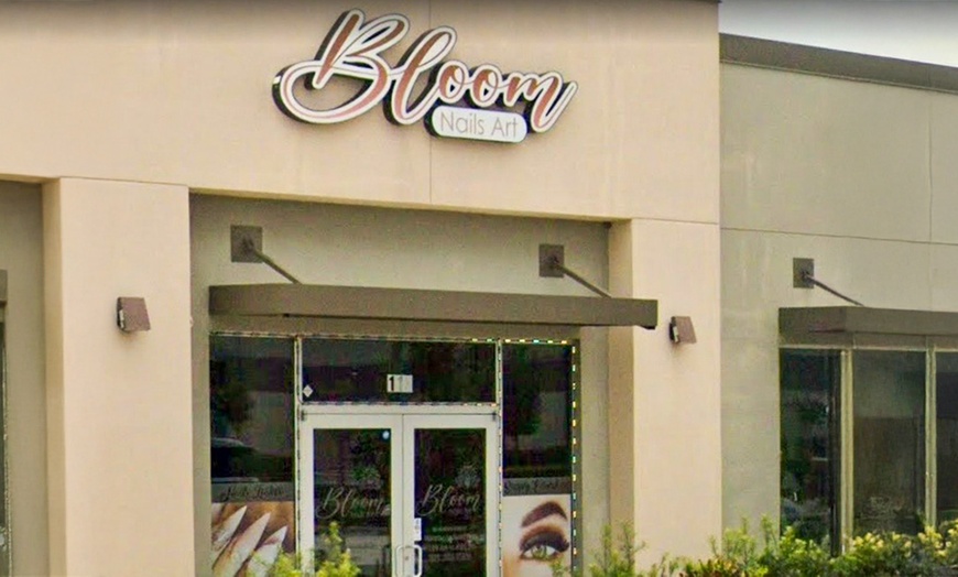 Image 6: Classic or Gel Manicure or Mani-Pedi