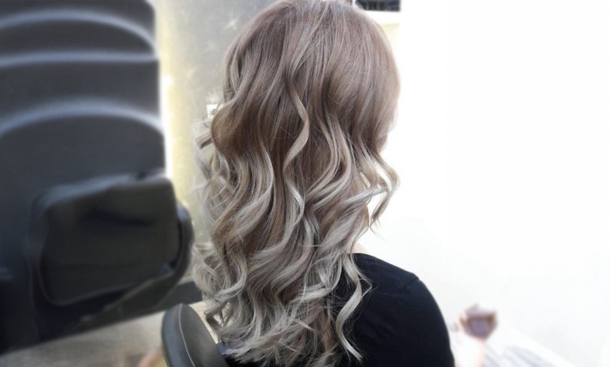 Image 3: Haarschnitt opt. mit Ansatz färben, Koloration, Ombre, Dauerwelle uvm.