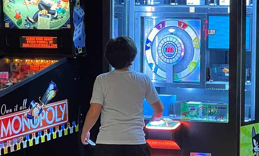 Image 5: De-Stress and Have Fun with Axe Throwing Action For All Skill Levels