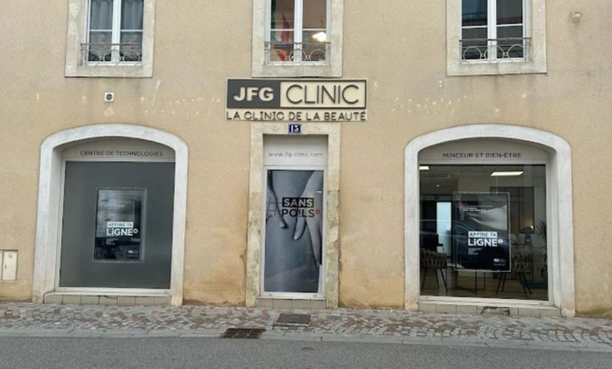 Image 2: Soin cryolipolyse haute technologie à JFG Clinic