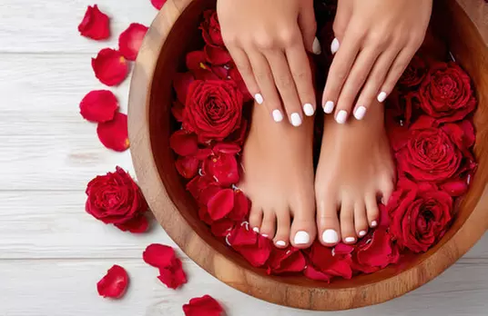 Soothing Deluxe Manicures & Pedicures for Refreshed Hands & Feet