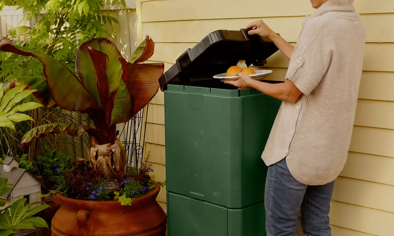 Aerobin 200 Composter - Primary Image
