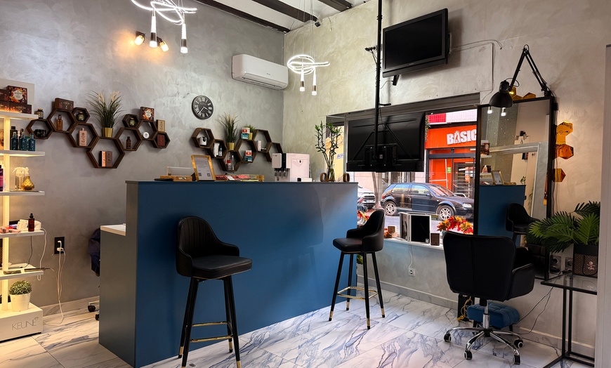 Image 2: Tratamiento alisante antiencrespamiento con tecnología laminadora