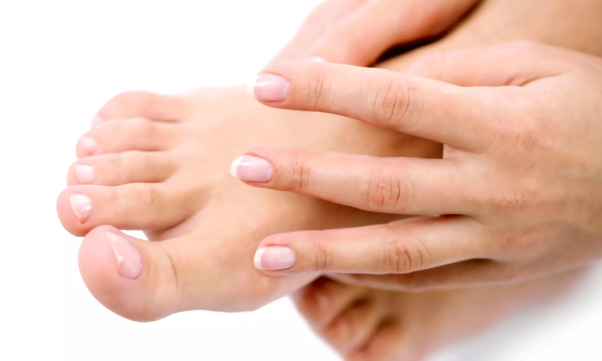 30 Min. Maniküre und / oder 45 Min. Pediküre bei Hair & Beauty NaVa (bis 38% sparen*) - Primary Image