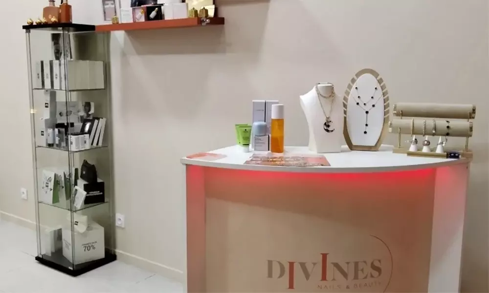 Massage aux pierres chaudes ou soin visage nourrissant à Divines Institut Lyon (jusqu'à 42% de remise) - Image 7