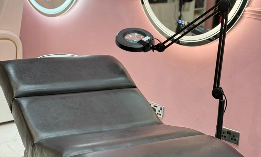 Image 4: Pampering Waxing Experience at Nicole’s Dolls House - Hollywood, Arms, Brazilian, or More Combos (Up To 70% Off)