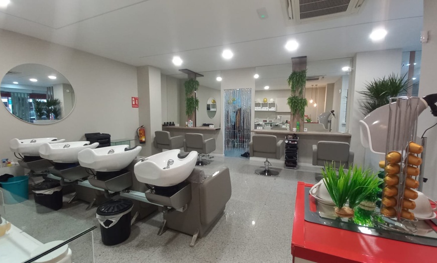 Image 3: Higiene facial completa con microdermoabrasión y radiofrecuencia