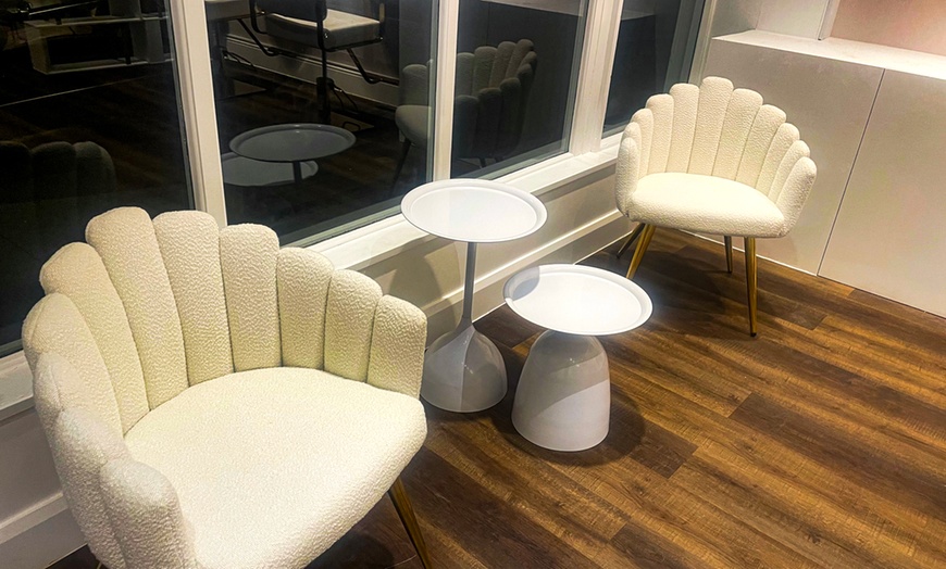 Image 5: Relax with 30 or 60-Min Full Body, Back Massage or Mini Hydra Facial 