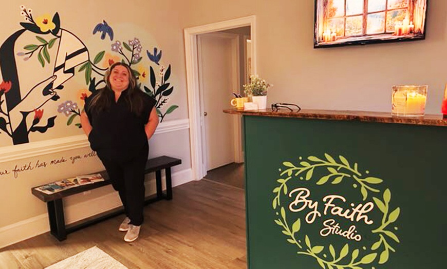 Image 2: Melt Away Stress with Expert 30 to 120-Minute Hot Stone Massage