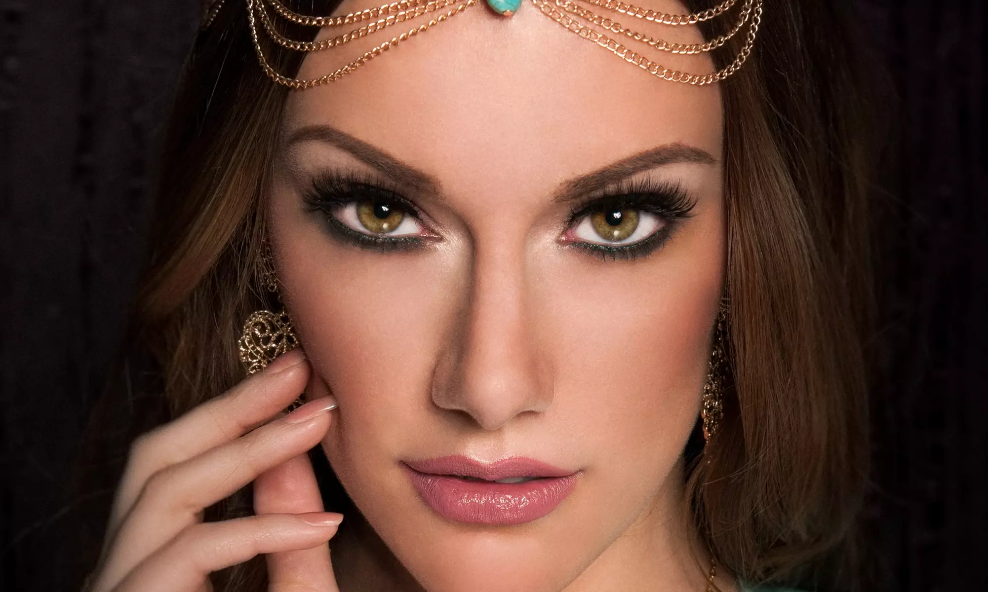 Lash Extensions and Cooling Collagen Gel Pads with Optional Refill at Cleopatra Brow Bar (Up to 49% Off) - Primary Image