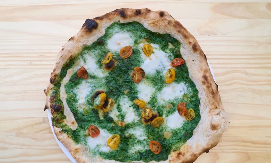 Image 10: Menú de hamburguesa o pizza para 2 o 4 con bebida y opción a postre