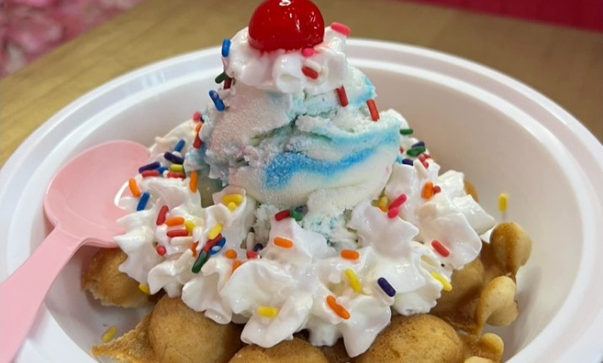 Image 3: Singles, Couples or Group Haunted Selfie Tours with Halloween Waffles