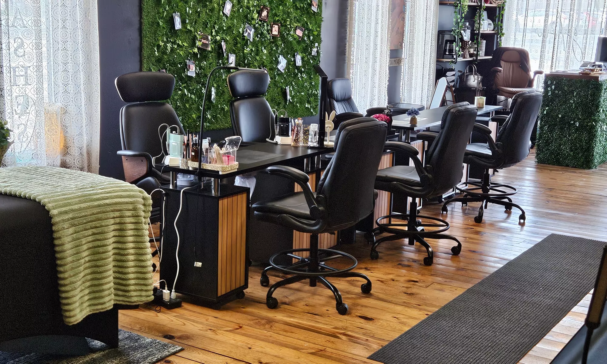 Refresh and Rejuvenate with a Luxury Waterless Pedicure 