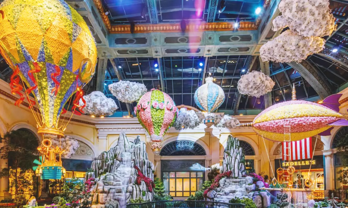 Las Vegas Night Tour – Iconic Sights & Live Guide