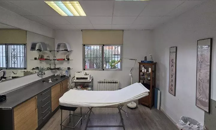 Extensiones de pestañas, efecto volumen o natural y cejas definidas